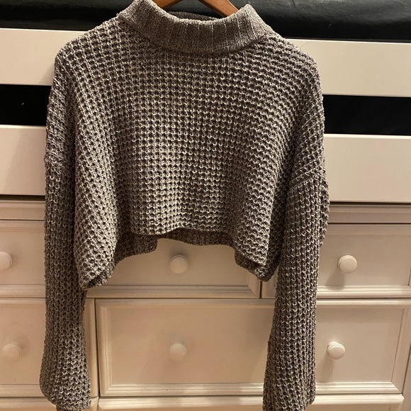 Urban Outfitter Cropped Knit (turtleneck) Sweater - Picture 2 of 3
